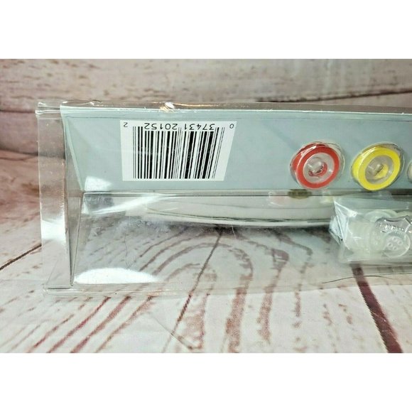 Handheld Singer Button Magic B110X-CS 2 And 4 Hole Maker Attaches Buttons - Picture 8 of 10